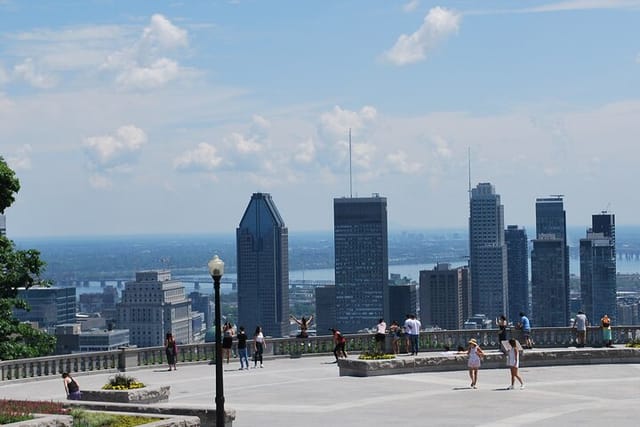 City tour; afternoon in Montreal - Photo 1 of 13