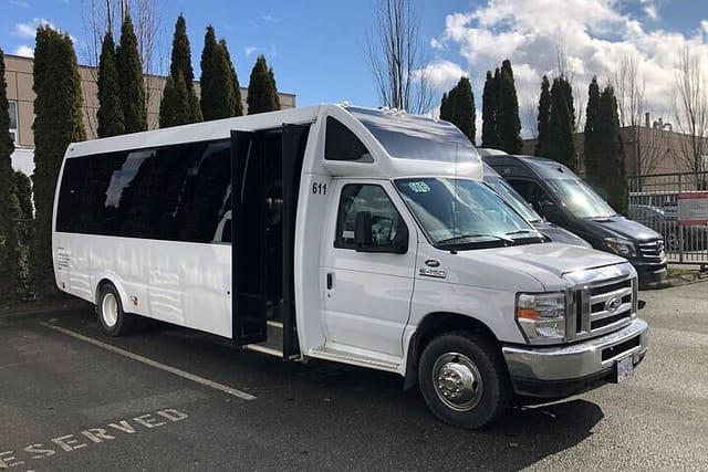 CoachCanada Transportation (24-Seats) - Photo 1 of 2