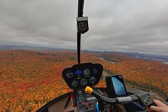 Helicopter Tour Over Mont-Tremblant 70KM ( 20 min ) - Photo 1 of 4