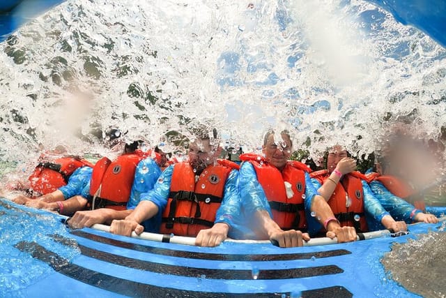 Niagara Falls CANADA, Open-Top (Wet) Jet Boat Tour - Photo 1 of 8