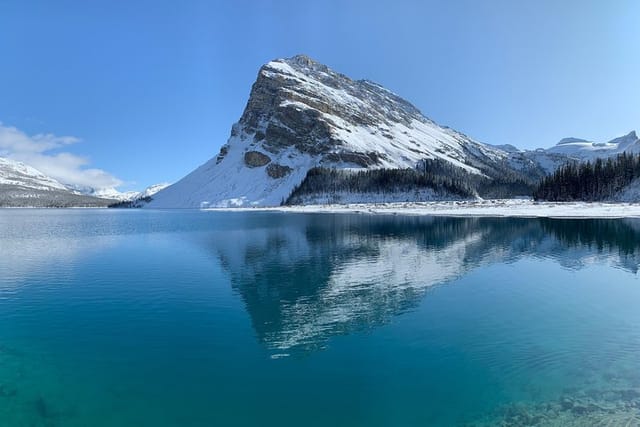 Private Tour of Lake Louise and the Icefield Parkway for up to 12 guests - Photo 1 of 6