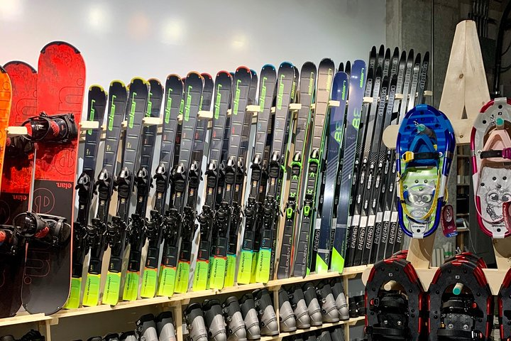 Latest skis, snowboards and snowshoes for rent at best price