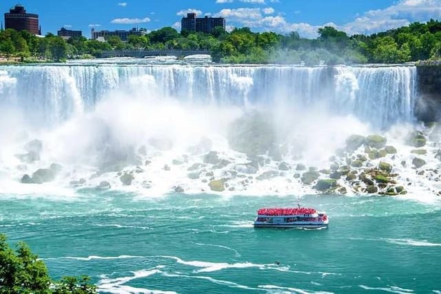 Small Group Tour of Niagara with Boat Cruise from Toronto - Photo 1 of 9