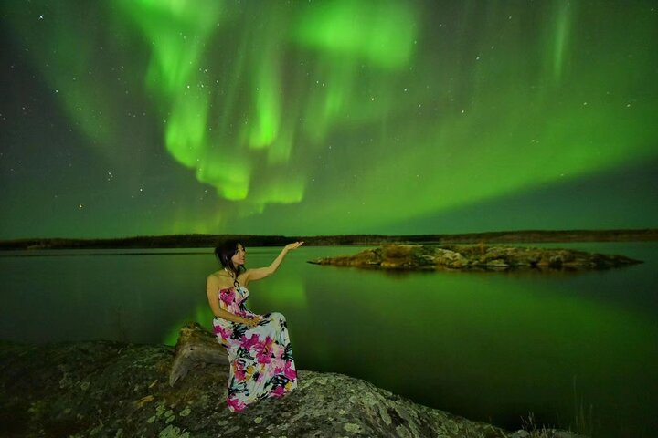 The greatest aurora tour in yellowknife  - Photo 1 of 12