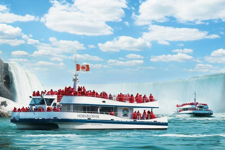 hornblower-niagara-falls-tour