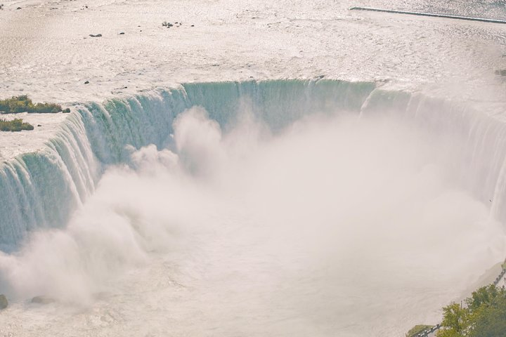 Toronto to Niagara Falls Early Bird Small Group Tour w/Boat Ride - Photo 1 of 9