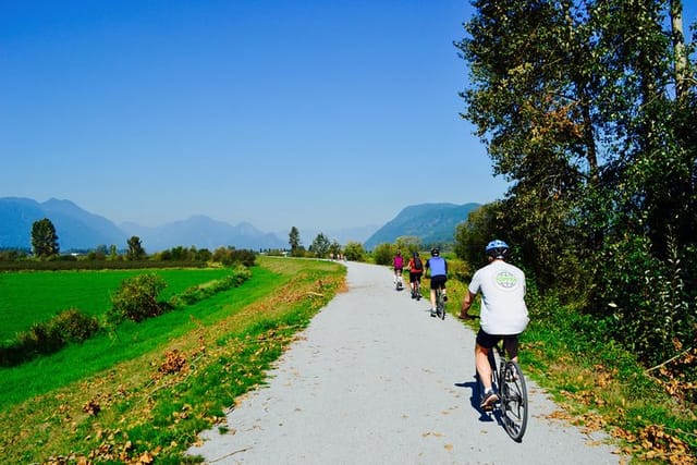 Vancouver Biking and Hiking Tour including Lunch - Photo 1 of 13