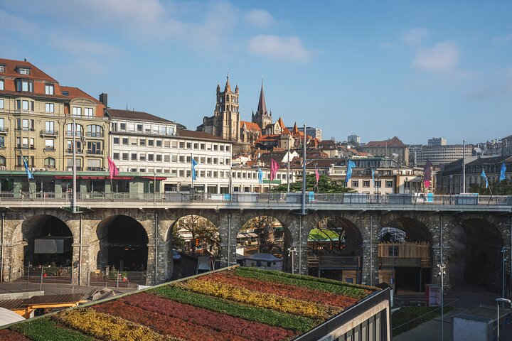 Discover Lausanne in 60 minutes with a Local - Photo 1 of 8