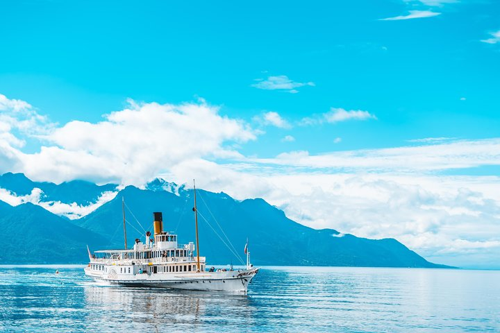 Discover Montreux’s most Photogenic Spots with a Local - Photo 1 of 7