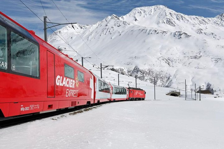 en route on Oberalp pass