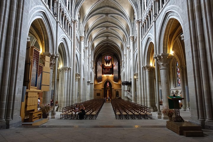 Cathedral Notre Dame by Guilhem Vellut