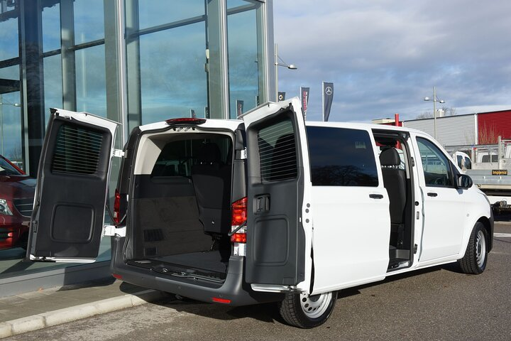 Private Arrival Transfer: from Geneva Airport to Crans-Montana - Photo 1 of 9