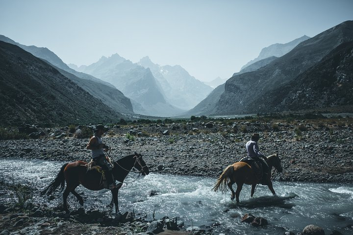 From Santiago to the Andes: 4x4, horseback riding, waterfall visit and barbecue - Photo 1 of 15