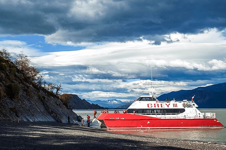 Grey Glacier Boat Tour - Day Tour from Puerto Natales - Photo 1 of 10