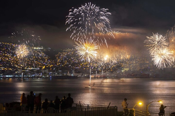 New Year's Dinner and Fireworks View 2024 Valparaíso (40 places) - Photo 1 of 15