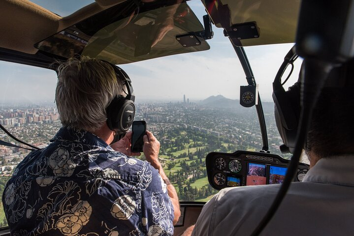 Private Helicopter Flight to winery with Sparkling Wine tasting - Photo 1 of 18