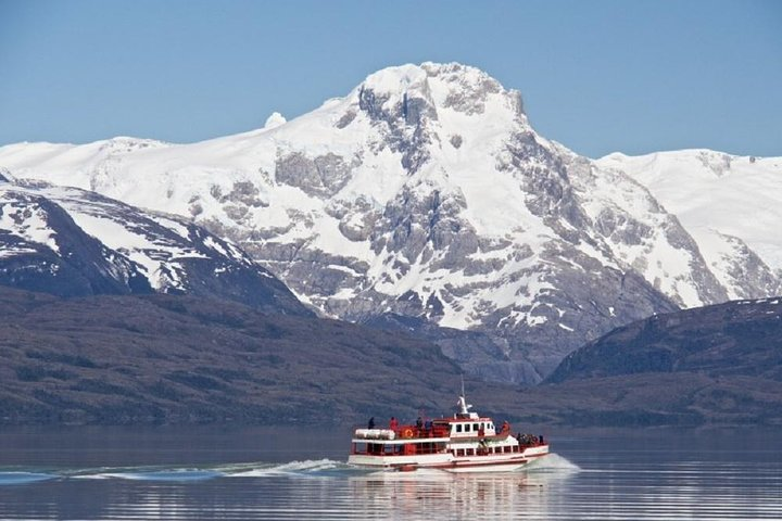 Puerto Natales: Balmaceda and Serrano Glacier navigation - Photo 1 of 9