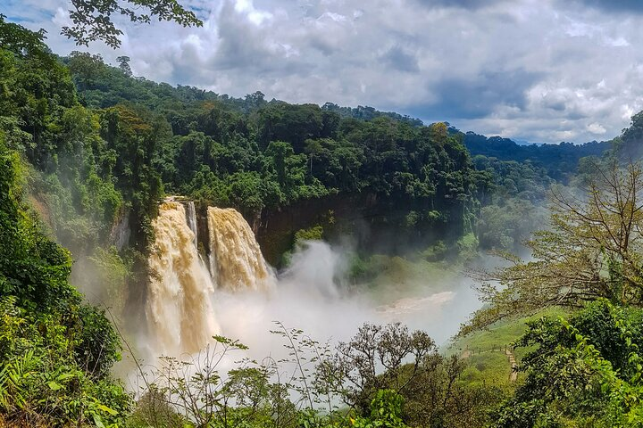 Visit of the Ekom Nkam waterfalls from Douala - Photo 1 of 5