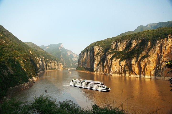 8-Day Private tour from Chengdu to Chongqing and Yangtze River Cruise - Photo 1 of 8