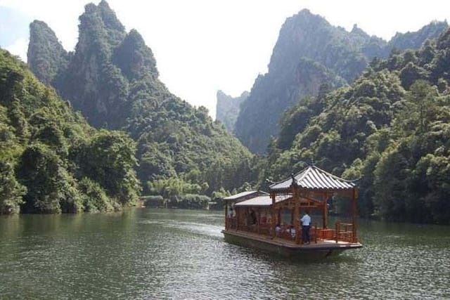 Baofeng Lake Admission Ticket in Zhangjiajie (with Boat Ride) - Photo 1 of 3