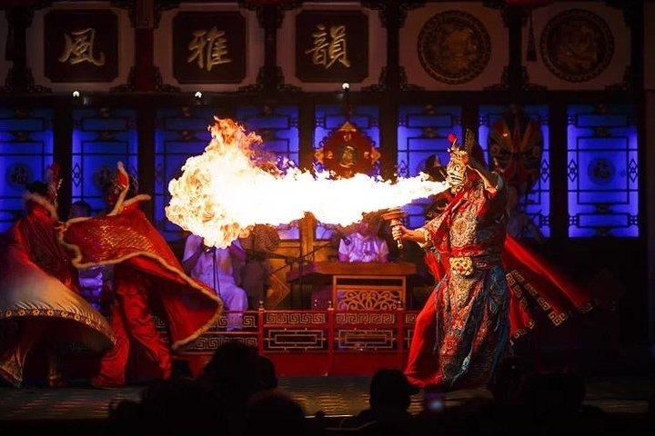 Experiencing Sichuan Opera in Chengdu - Mask changing Art - Photo 1 of 6