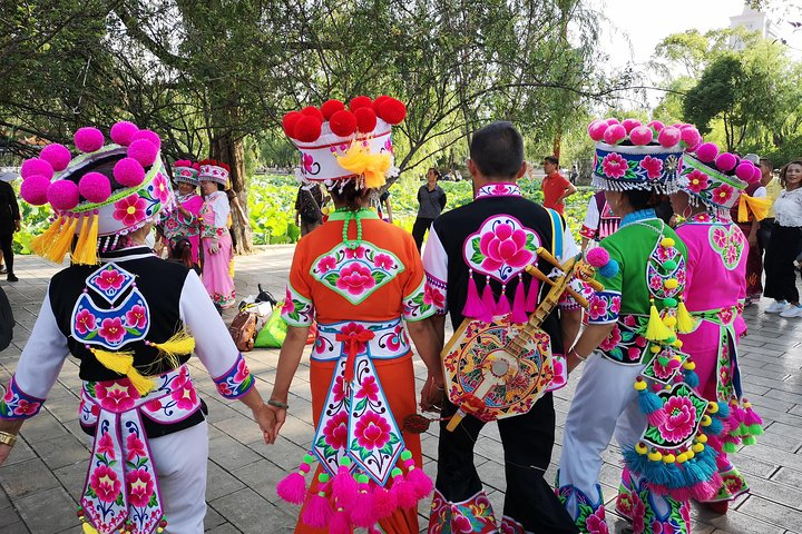 Kunming Classic Tour: Daguan Pavilion, Yuantong Temple, Green Lake Park - Photo 1 of 13