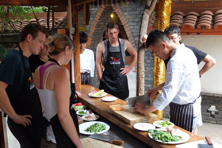 Private Chengdu Dining Experience in Chilli Cool House - Photo 1 of 6