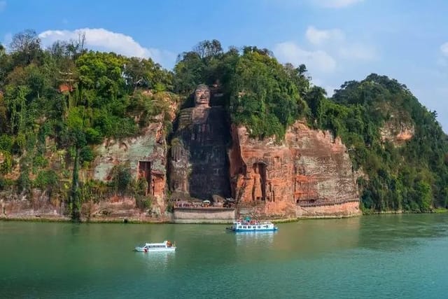 Private Full-day Trip: Leshan Giant Buddha & E'meishan Jinding scenic Resort - Photo 1 of 4