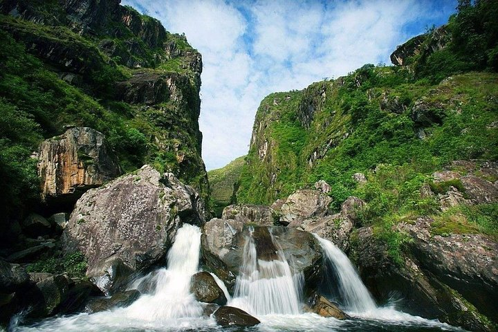 Private hiking and trekking tour to Cangshan Mountain from Dali - Photo 1 of 7