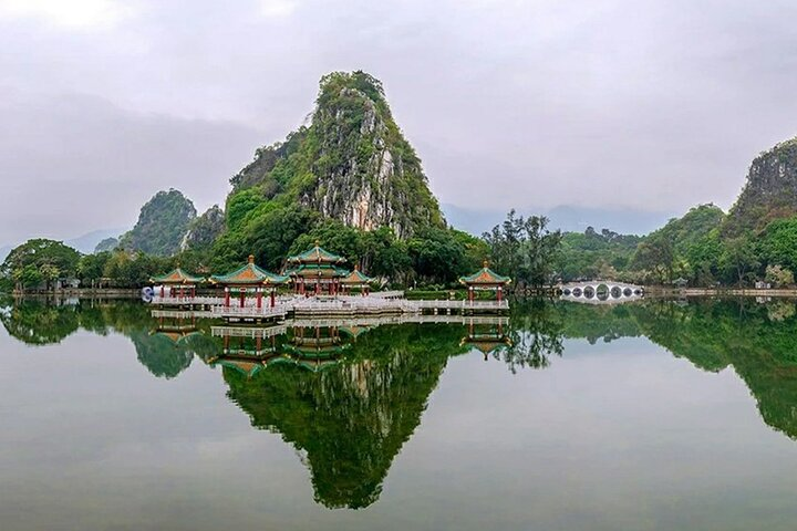 Seven Star Crags Karst Cave Mirror Lake Bird Islands Private Tour - Photo 1 of 17