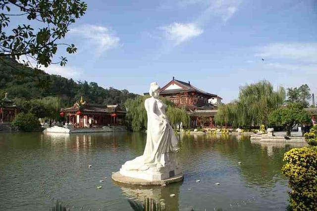 Huaqing Hot Spring