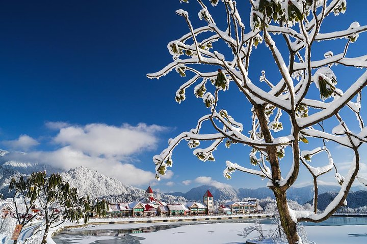 Xiling Snow Mountain and Huashuiwan Hot-spring Tour - Photo 1 of 3