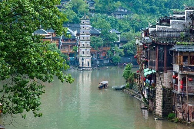 Zhangjiajie and Fenghuang 4 Days Private All-inclusive Tour with Private Car/Van - Photo 1 of 6