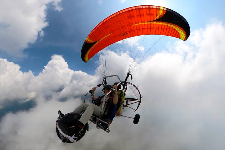 Paratrike and Paragliding in Cali - Colombia