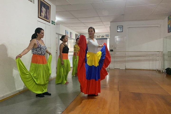 Feel the rhythm! Learn to dance the music of the Caribbean - Photo 1 of 7