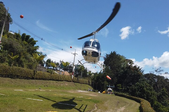 Guatapé helicopter tour - Photo 1 of 7