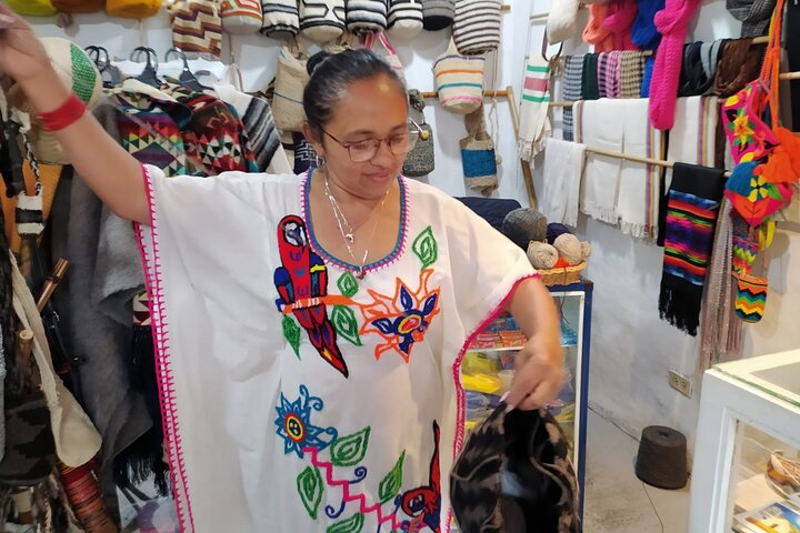 Let's learn Colombian ancestral wisdom with the traditional bag workshop - Photo 1 of 10