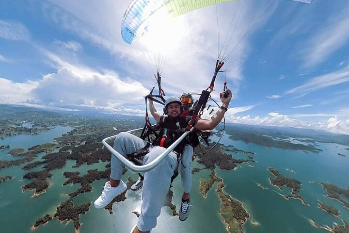 Paragliding Guatape ALL INCLUSIVE - Photo 1 of 9