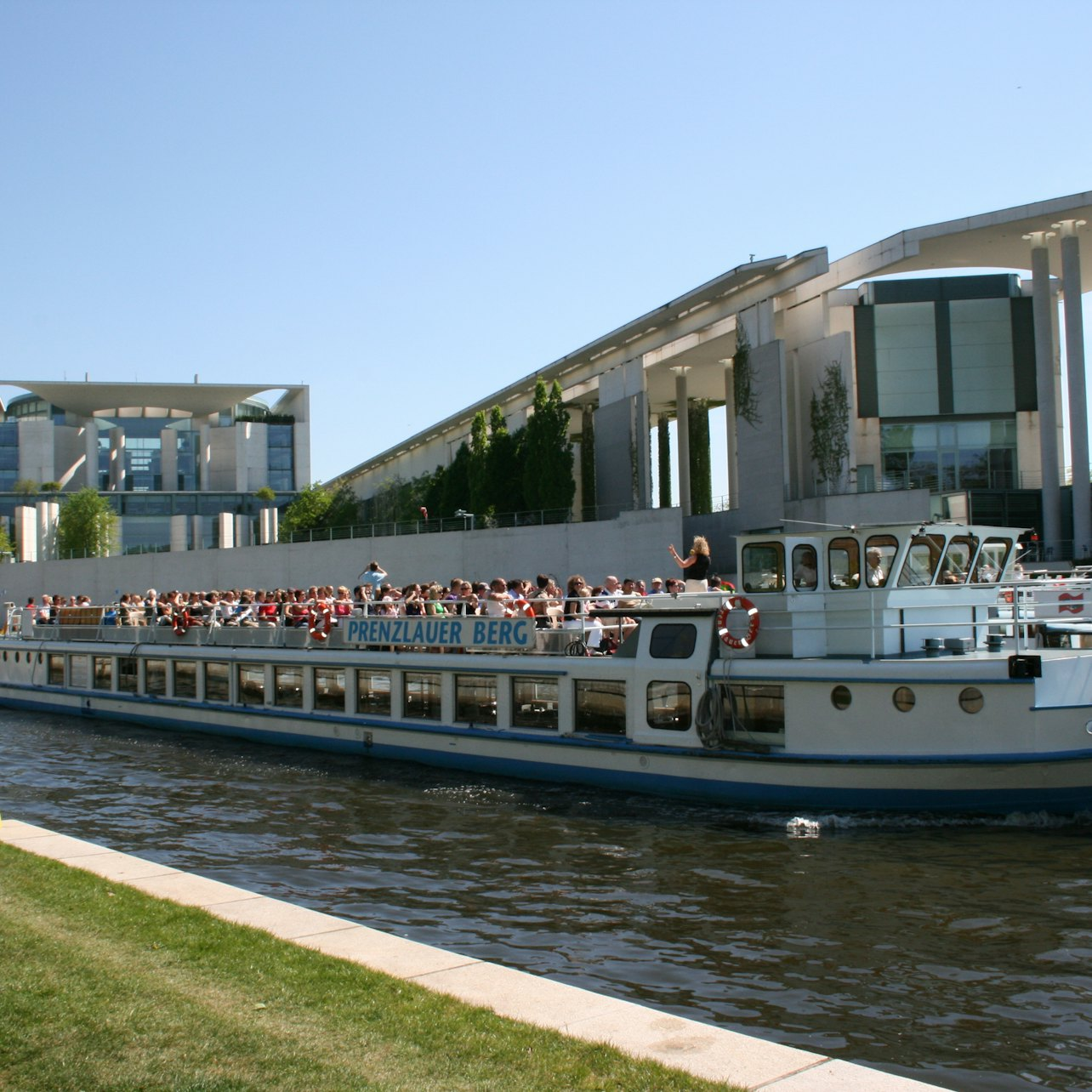 Berlin: 1-Hour Historical City Cruise from Nikolaiviertel - Photo 1 of 4