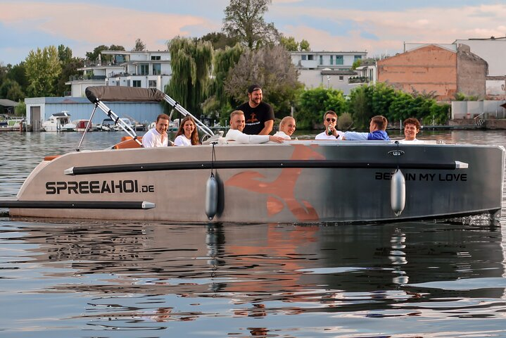 Berlin 2-Hour Electric Boat Rental  - Photo 1 of 7