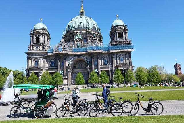 Berlin Excurions Berlin Rickshaw and Bike Dom Berlin