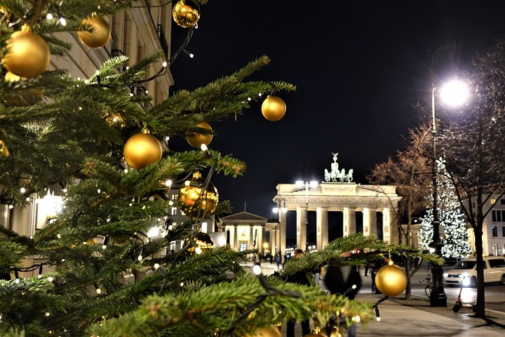 Berlin Christmas Lights Live Tour + Mulled Wine & Gingerbread - Photo 1 of 10