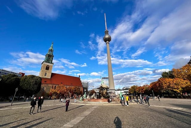 Berlin In A Nutshell: Introductory Group Walking Tour - Photo 1 of 6