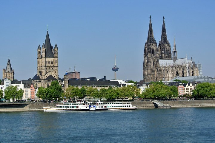 Our tour takes you through Cologne's old town