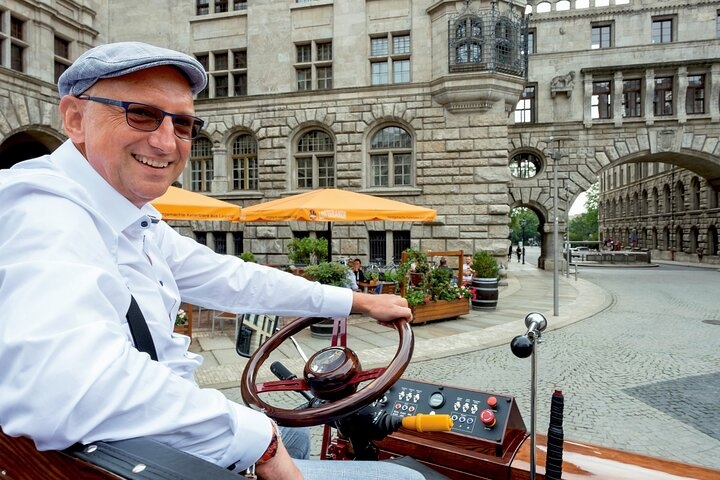 The people of Leipzig have been saying "New Town Hall" for 115 years