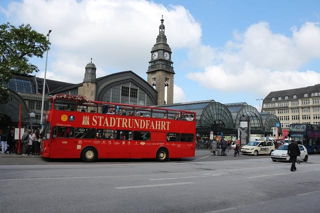 Bringen Sie Ihren eigenen Doppeldecker oder Reisebus