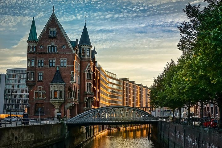 Hang out with locals in Hamburg