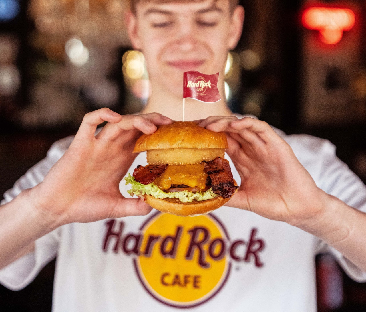 Hard Rock Cafe Berlin Tickets + Burger and Fries/Salad - Photo 1 of 6