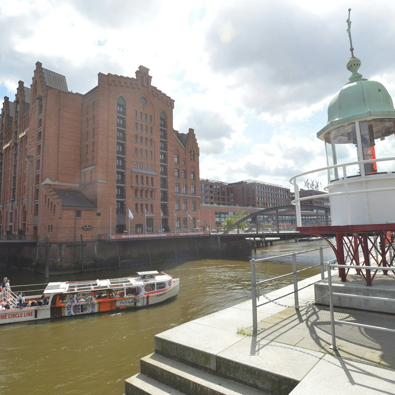 Hop-on Hop-off Harbor Tour Hamburg + International Maritime Museum - Photo 1 of 6