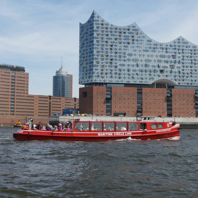 hop-on-hop-off-harbor-tour-hamburg_1